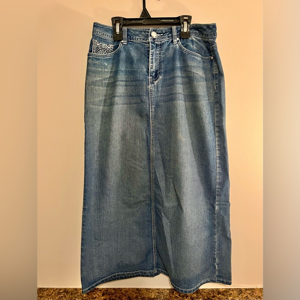 Baccini Women’s Blue Denim Maxi Skirt 8